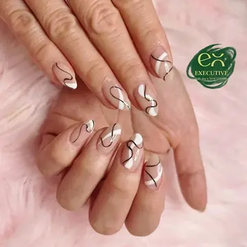 Executive nail gallery image 1