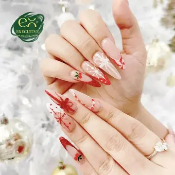 Executive nail gallery image 10
