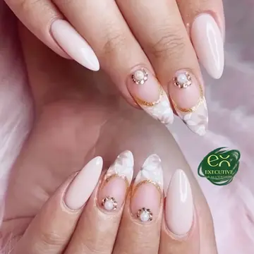 Executive nail gallery image 5